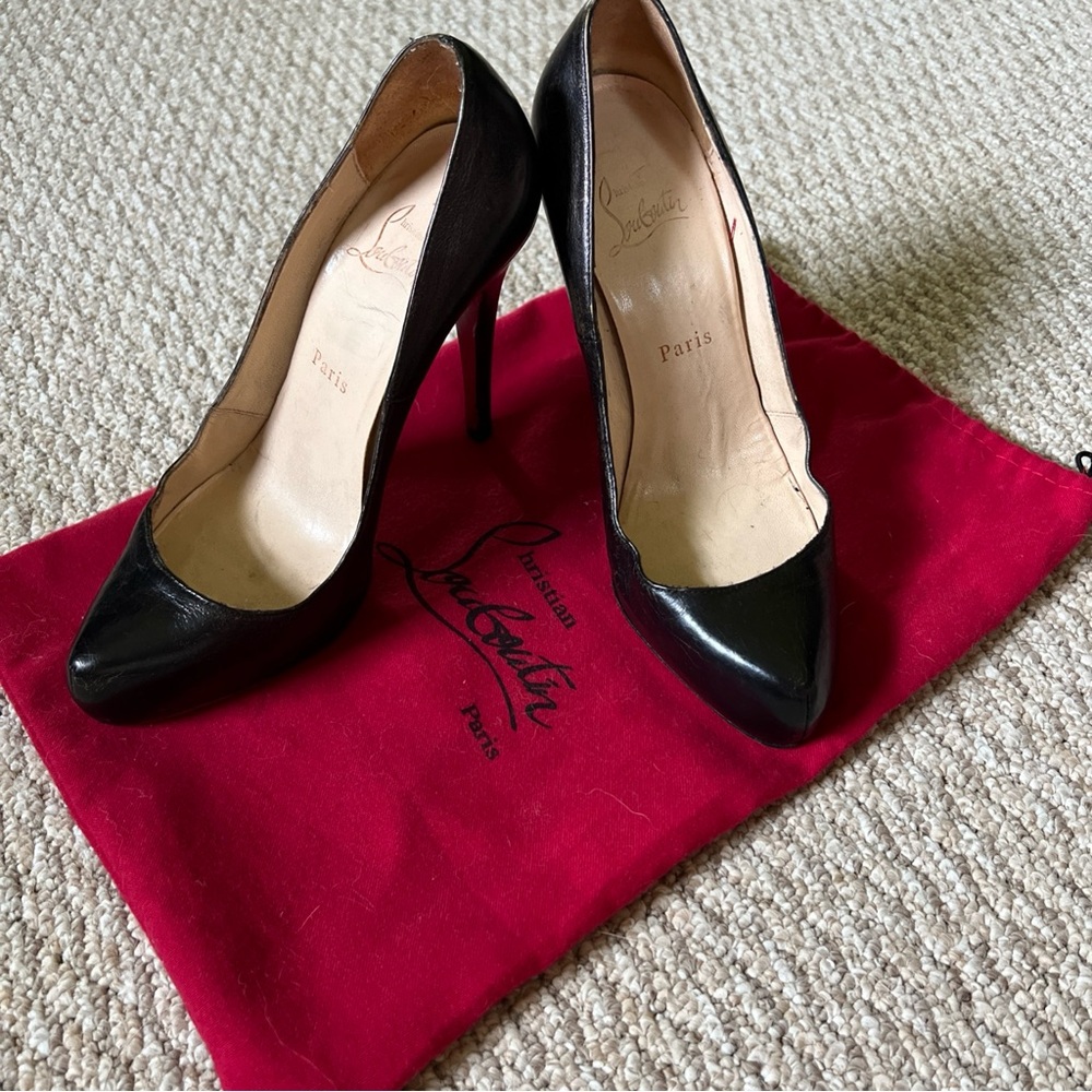 Christian Louboutin Black Patent Leather Platform Pumps size 37